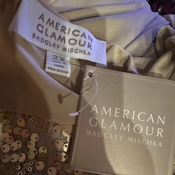 American Glamour by badgley Mishka Gold Sequin Blouse size 2X - Picture 4 of 8